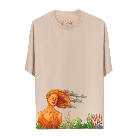 Girl In The Ocean Unisex Oversize Tshirt