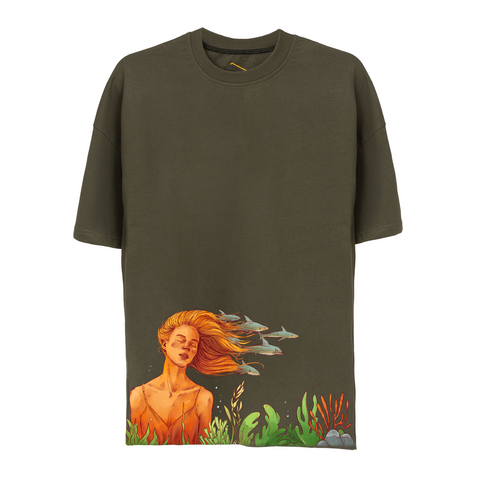 Girl In The Ocean Unisex Oversize Tshirt